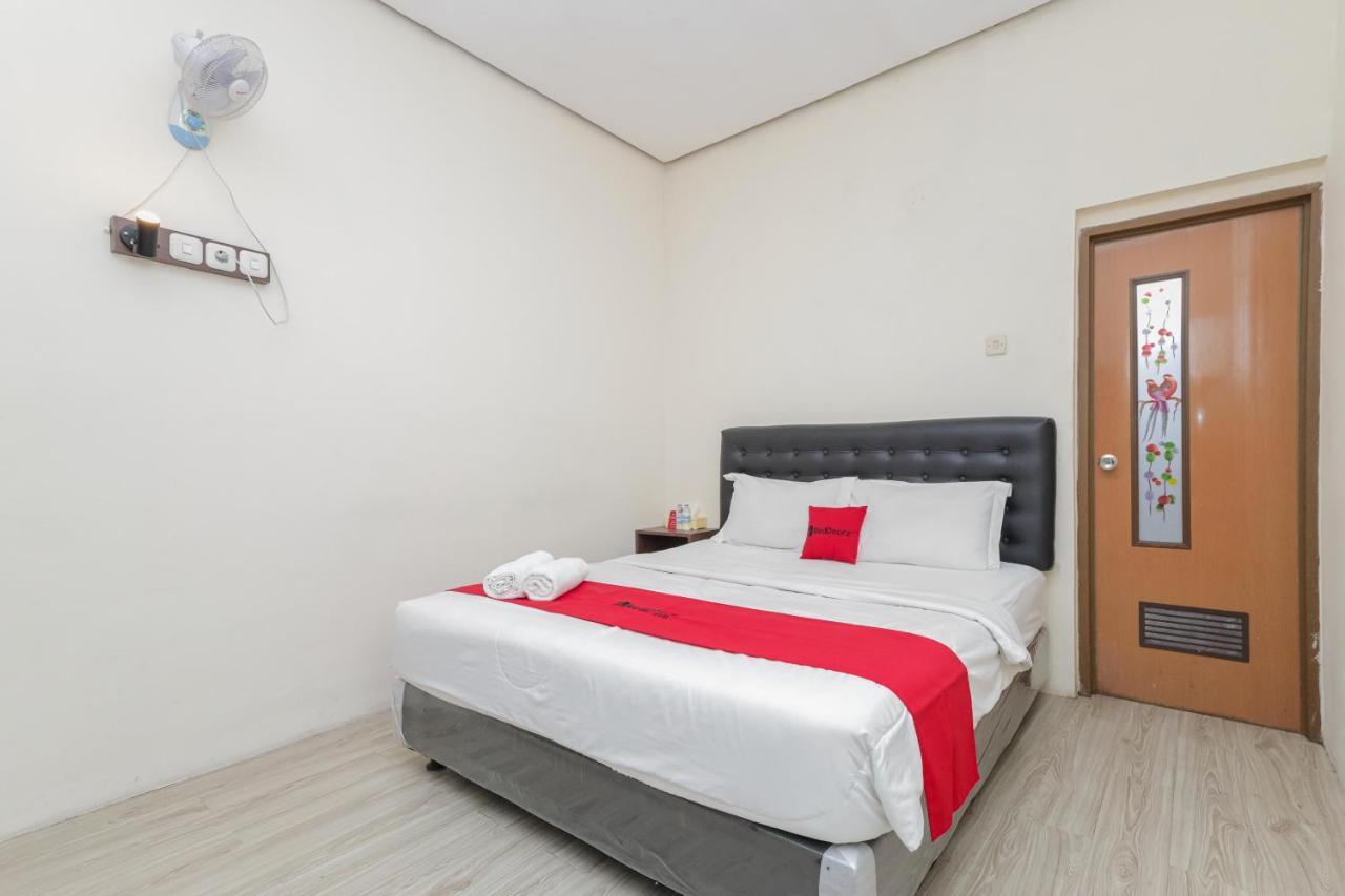 فندق Reddoorz At Wr Supratman Batu باتو المظهر الخارجي الصورة